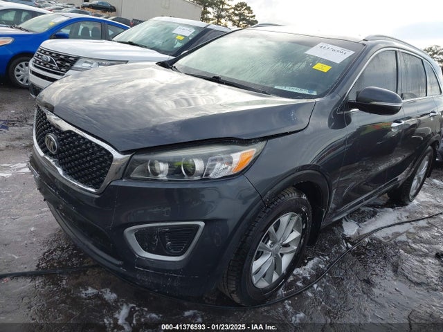 KIA Sorento 3.3l Lx 2017 5XYPG4A57HG229700 Image 2
