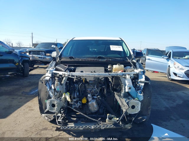 Chevrolet Traverse Ls 2018 1GNEVFKW1JJ120727 Image 13