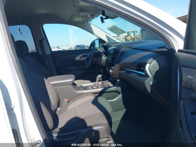 Chevrolet Traverse Ls 2018 1GNEVFKW1JJ120727 Image 5
