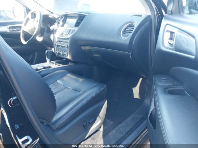 5N1DR2MN1HC630141 Nissan Pathfinder Sl