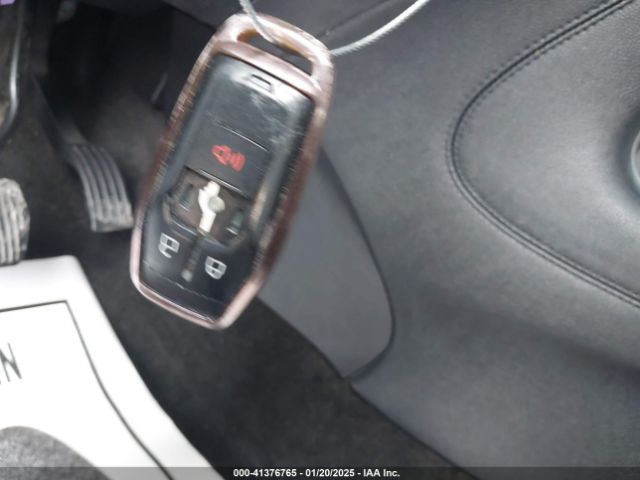 5LMCJ1C93GUJ28402 Lincoln Mkc Premier