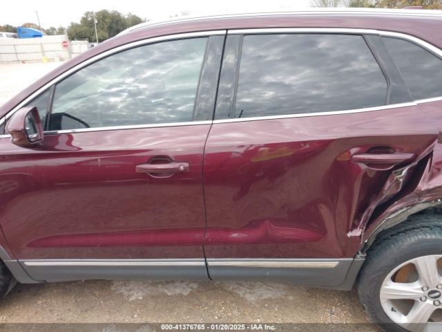 5LMCJ1C93GUJ28402 Lincoln Mkc Premier