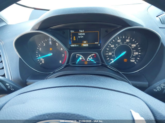 1FMCU0F7XJUD00026 Ford ESCAPE S