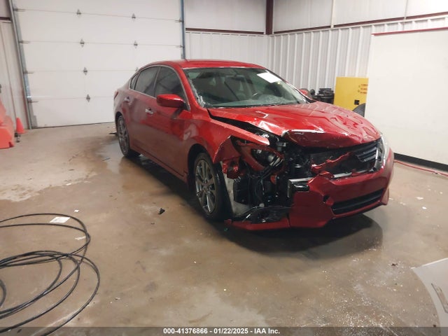2018 1N4AL3AP9JC275669 main image