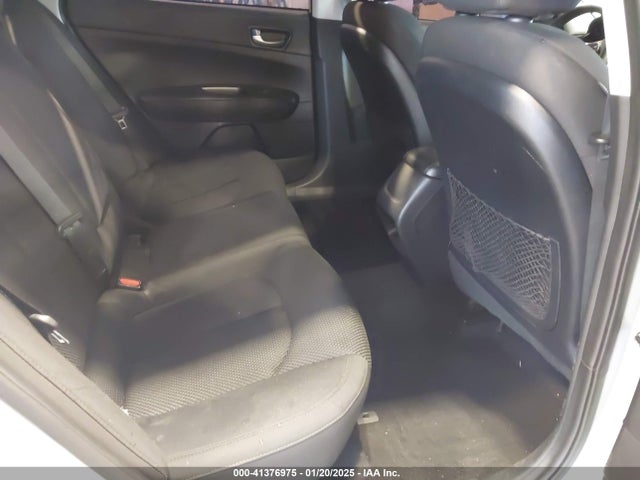 5XXGT4L37LG391573 KIA Optima Lx