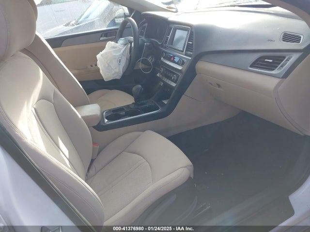 5NPE24AF9JH699238 Hyundai SONATA SE