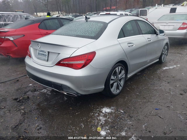 Mercedes-Benz CLA 250 2019 WDDSJ4EB6KN722477 Image 4
