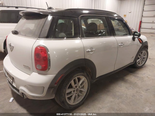 2011 MINI COOPER S COUNTRYMAN WMWZC5C54BWM10400 Photo 3