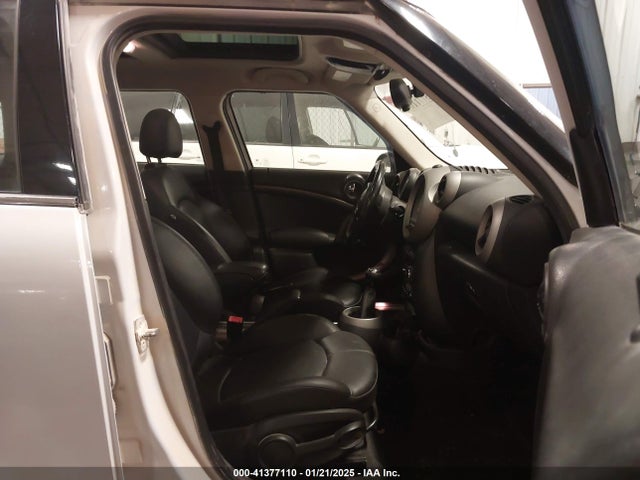 2011 MINI COOPER S COUNTRYMAN WMWZC5C54BWM10400 Photo 4
