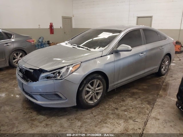 Hyundai SONATA SE 2016 5NPE24AF0GH275424 Image 2