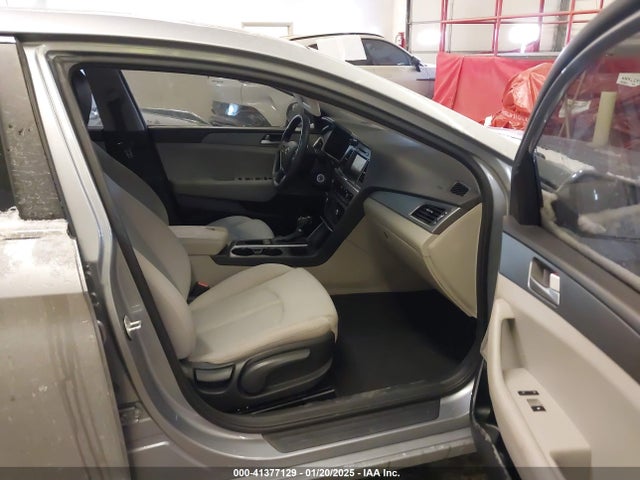 Hyundai SONATA SE 2016 5NPE24AF0GH275424 Image 5