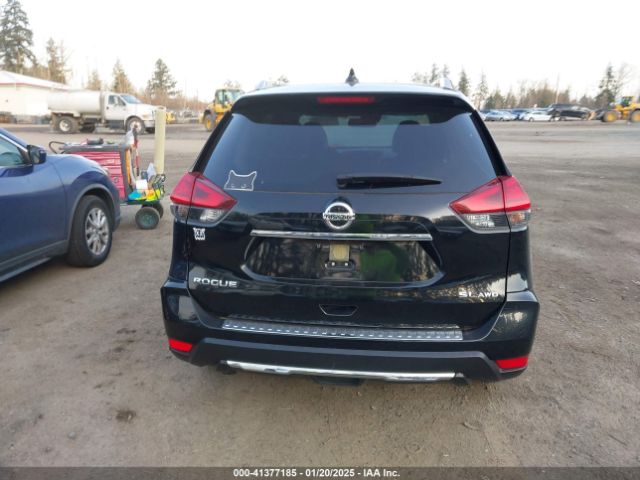 JN8AT2MV6HW020697 Nissan Rogue Sl