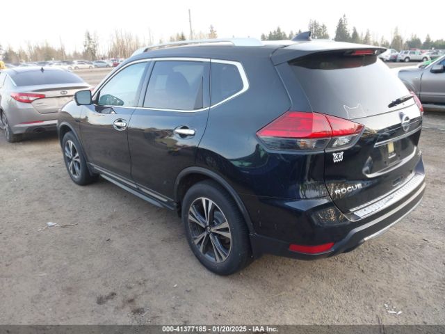 JN8AT2MV6HW020697 Nissan Rogue Sl