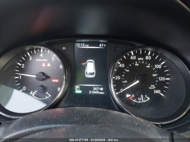 JN8AT2MV6HW020697 Nissan Rogue Sl