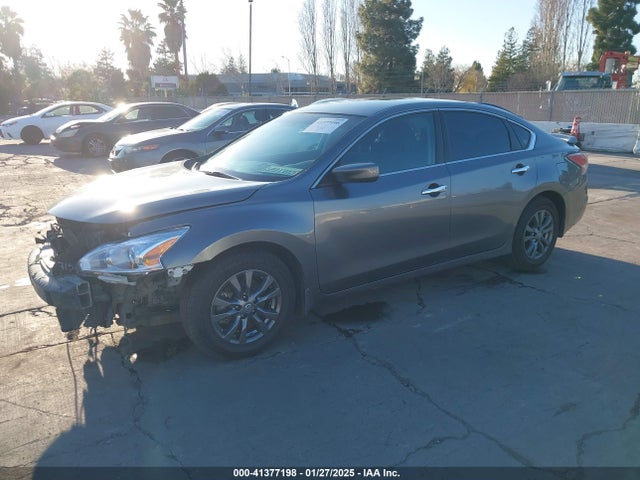 Nissan Altima 2.5 S 2015 1N4AL3AP3FC467967 Image 2