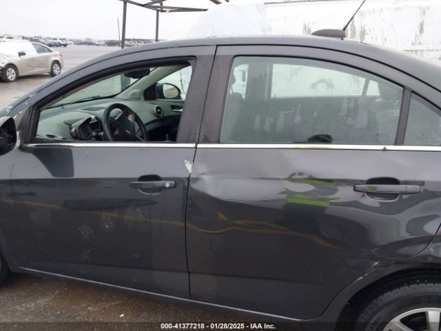 1G1JC5SHXF4151045 Chevrolet Sonic Lt Auto
