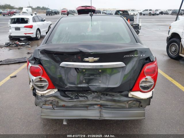 1G1JC5SHXF4151045 Chevrolet Sonic Lt Auto