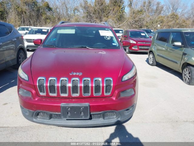 1C4PJLCB5EW268895 Jeep Cherokee Latitude