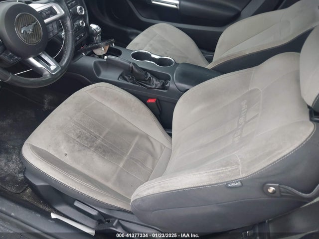Ford Mustang Ecoboost 2018 1FA6P8TH0J5126004 Image 17