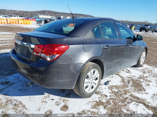 1G1PA5SG2E7382347 Chevrolet Cruze Ls Auto