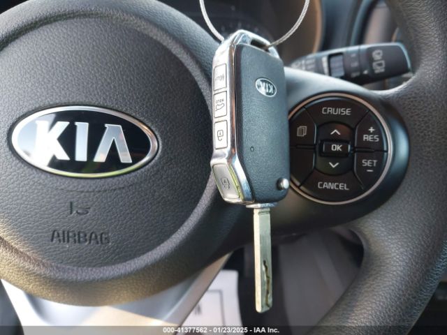 KNDJ23AU7L7733918 KIA SOUL S