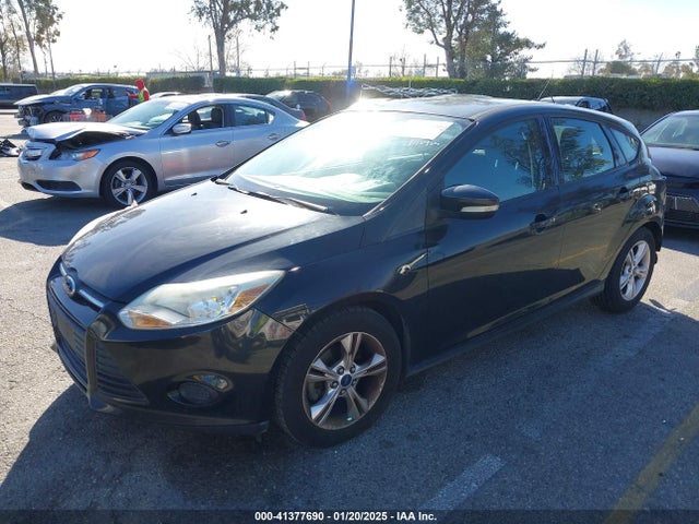 Ford FOCUS SE 2014 1FADP3K27EL138482 Image 2
