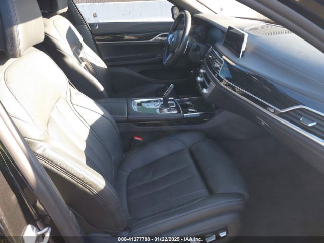 WBA7T2C02NCJ33925 BMW 740 I