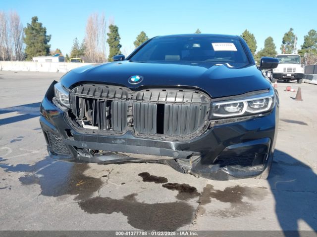 WBA7T2C02NCJ33925 BMW 740 I