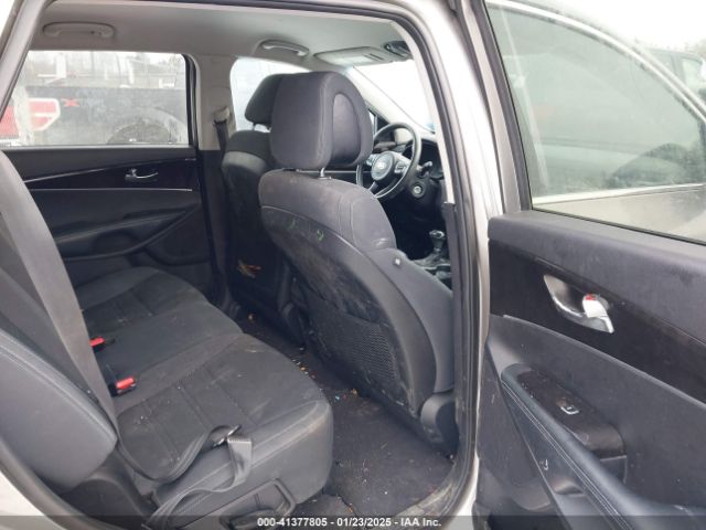 5XYPGDA59HG198675 KIA Sorento 3.3l Lx