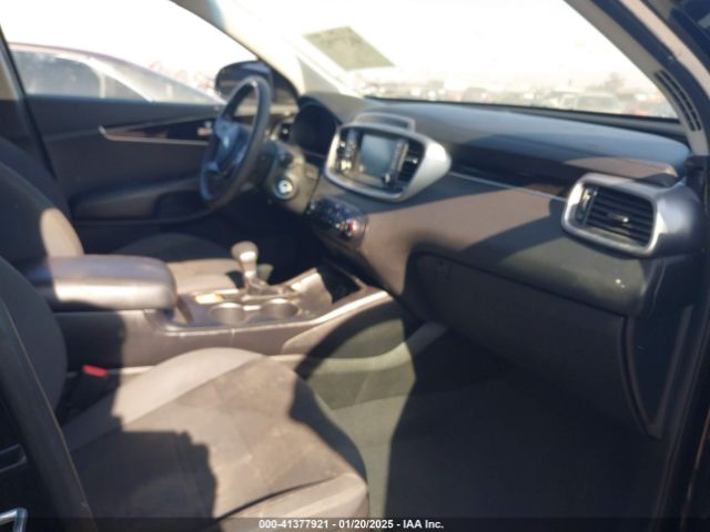 5XYPG4A33KG458915 KIA Sorento 2.4l Lx