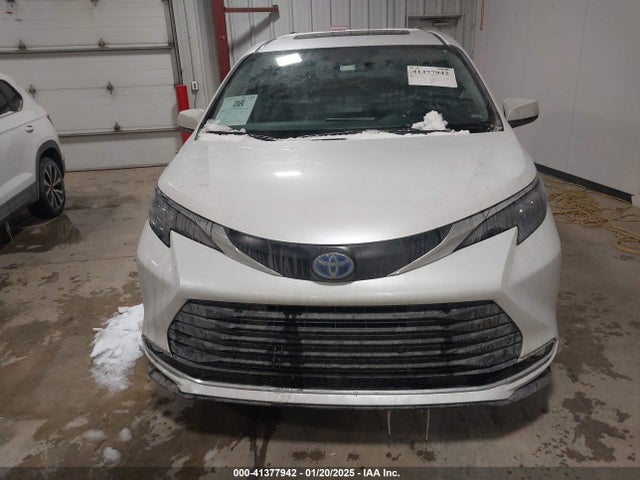 5TDYRKEC7RS209642 Toyota SIENNA XLE