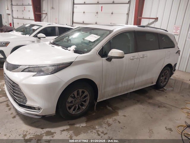 5TDYRKEC7RS209642 Toyota SIENNA XLE