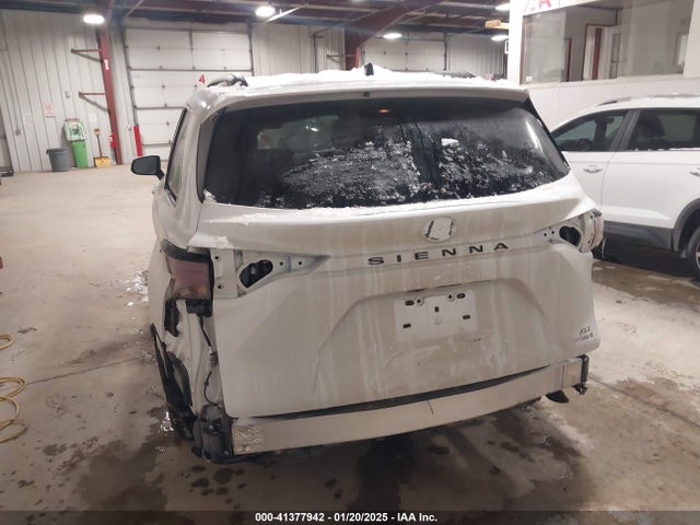 5TDYRKEC7RS209642 Toyota SIENNA XLE