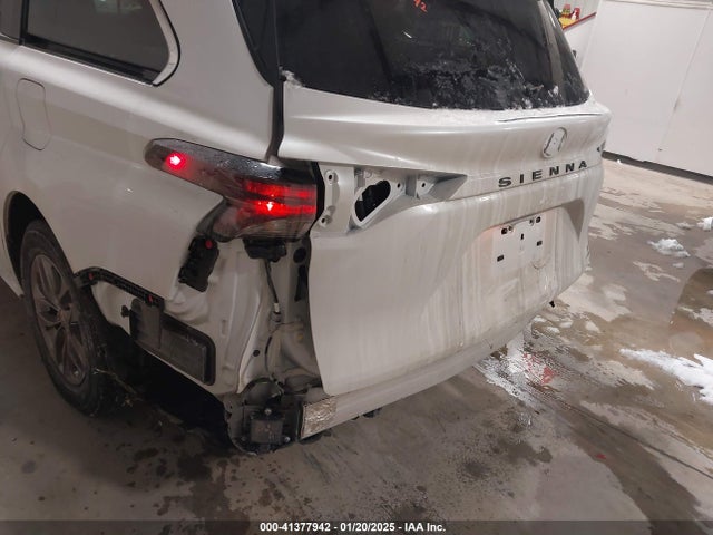 5TDYRKEC7RS209642 Toyota SIENNA XLE