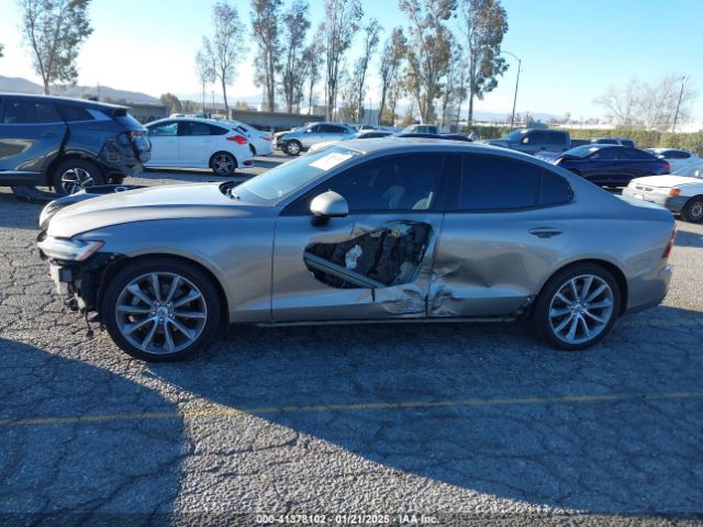 7JR102FK1LG063288 Volvo S60 T5 Momentum