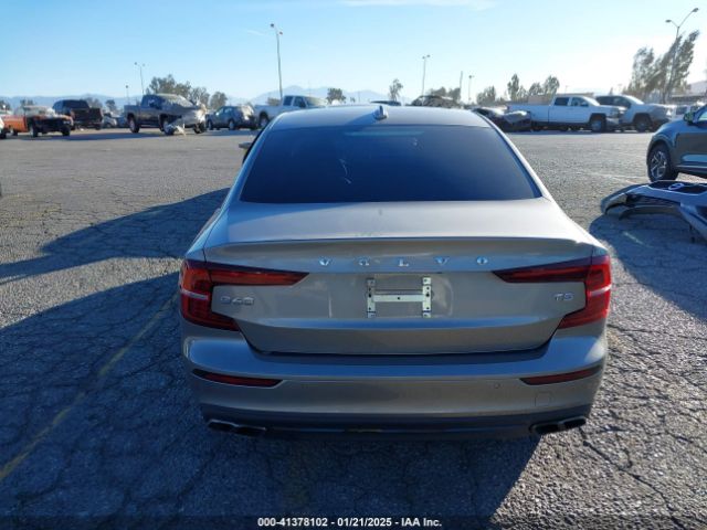 7JR102FK1LG063288 Volvo S60 T5 Momentum