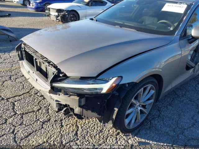 7JR102FK1LG063288 Volvo S60 T5 Momentum