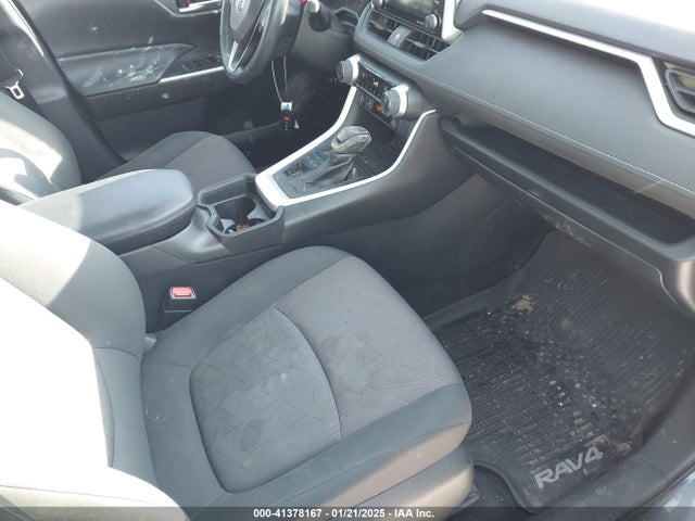 2T3P1RFV4KC045087 Toyota Rav4 Xle