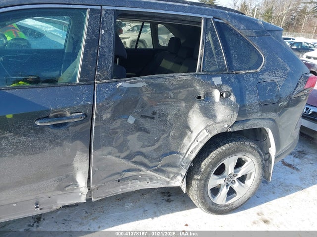 2T3P1RFV4KC045087 Toyota Rav4 Xle
