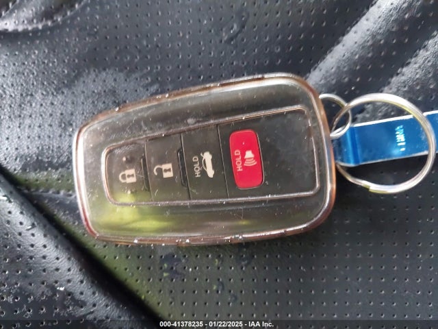 4T1R11AK1NU671585 Toyota CAMRY LE
