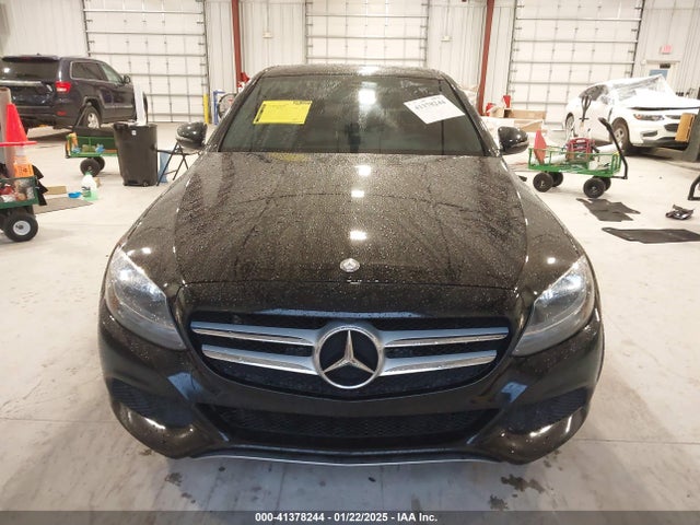55SWF4JB1HU219142 Mercedes-Benz C 300 Luxury/sport