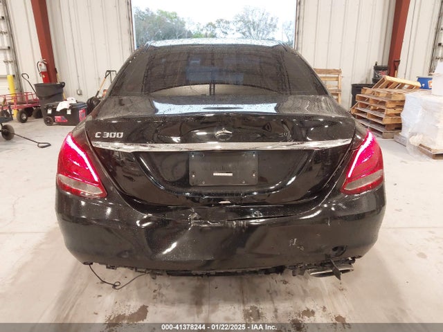 55SWF4JB1HU219142 Mercedes-Benz C 300 Luxury/sport
