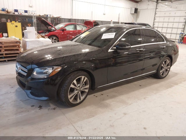 55SWF4JB1HU219142 Mercedes-Benz C 300 Luxury/sport