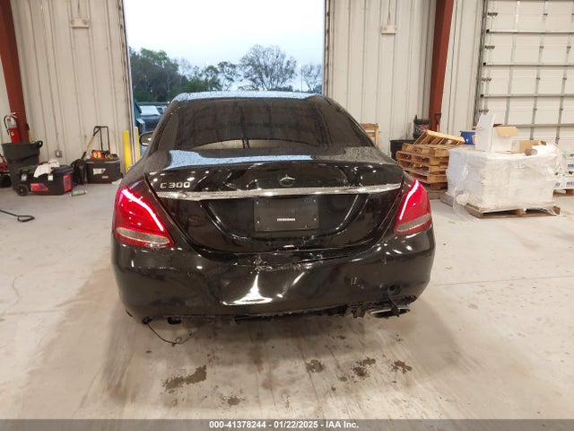 55SWF4JB1HU219142 Mercedes-Benz C 300 Luxury/sport