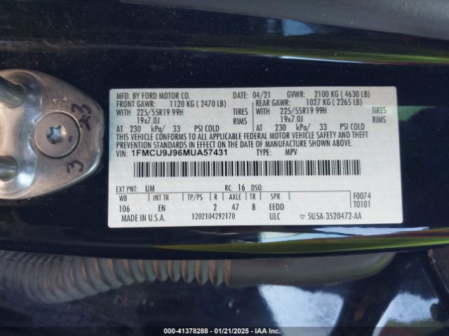 1FMCU9J96MUA57431 Ford Escape Titanium