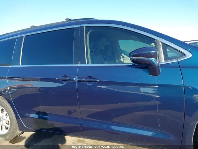 Chrysler Pacifica Touring L 2022 2C4RC1BG0NR218029 Image 13