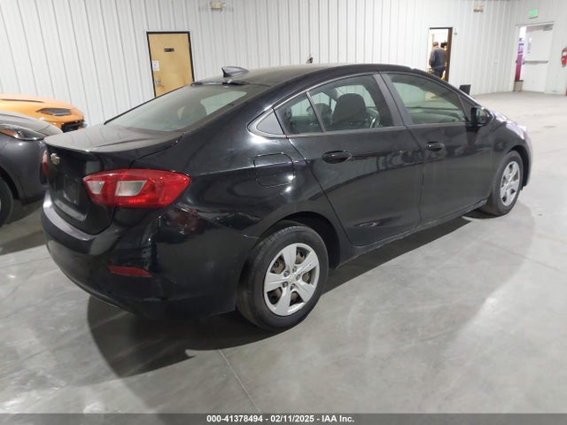 1G1BC5SMXH7184131 Chevrolet Cruze Ls Auto