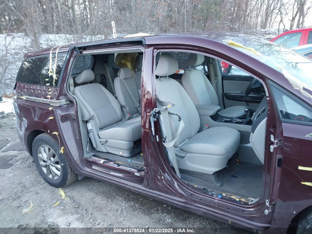 KNDMB5C18L6617371 KIA SEDONA LX