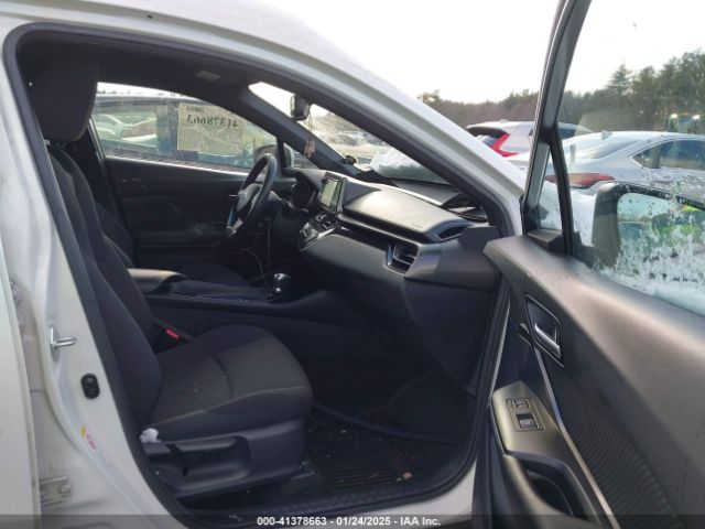NMTKHMBX8JR019606 Toyota C-hr Xle Premium