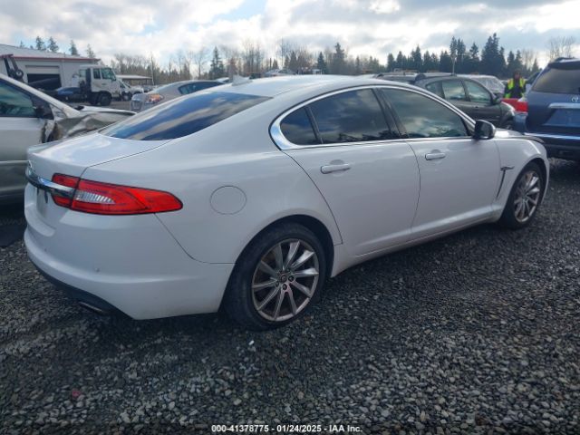 2013 JAGUAR XF SAJWA0ES5DPS80174 Photo 3